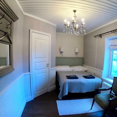 Villa Kertelhof Guesthouse แกร์ดลา ภายนอก รูปภาพ