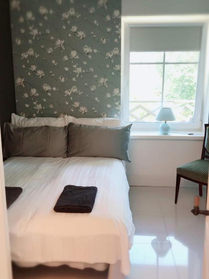 Villa Kertelhof Guesthouse แกร์ดลา ภายนอก รูปภาพ