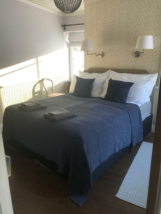 Villa Kertelhof Guesthouse แกร์ดลา ภายนอก รูปภาพ