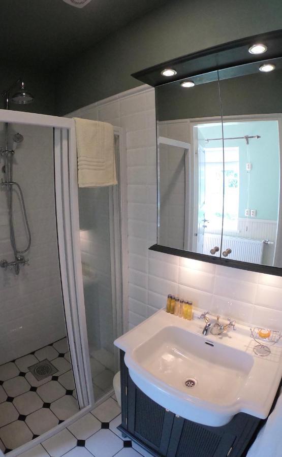 Villa Kertelhof Guesthouse แกร์ดลา ภายนอก รูปภาพ